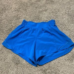 pool side hotty hot lulu shorts! perfect condition hardly worn.